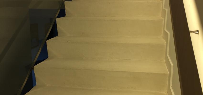 Escalera Estilo contemporaneo Color beige  diseñado por PAVITEC 2000 | Gremio | Copyright PAVITEC 2000