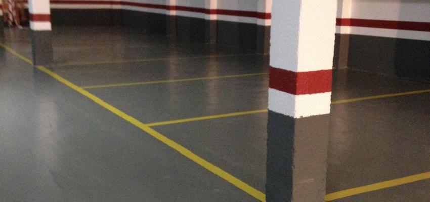 Garaje Estilo clasico Color gris  diseñado por PAVITEC 2000 | Gremio | Copyright PAVITEC 2000