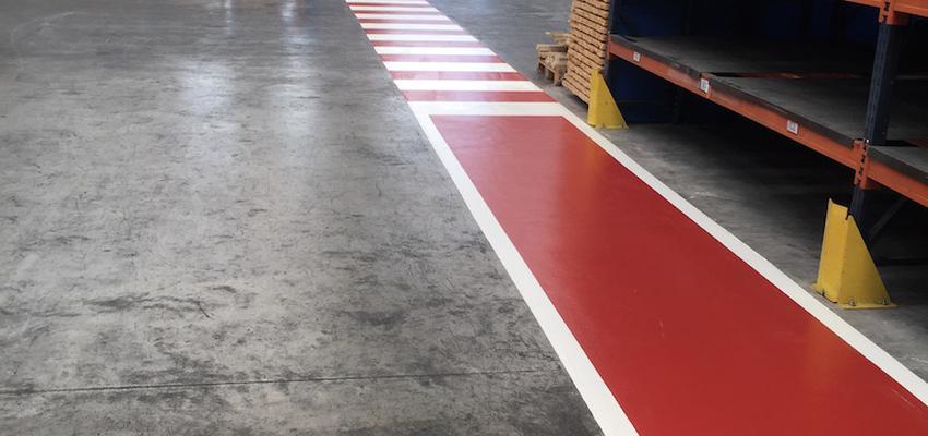 Garaje Estilo clasico Color blanco  diseñado por PAVITEC 2000 | Gremio | Copyright PAVITEC 2000