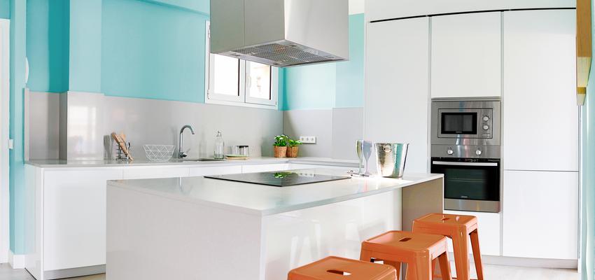 Cocina Estilo contemporaneo Color ocre, turquesa  diseñado por studioBMK | Arquitecto 
