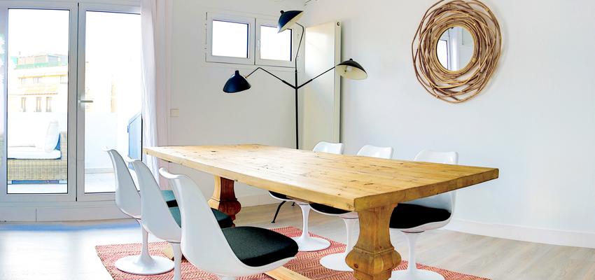 Comedor Estilo eclectico Color ocre, blanco, negro  diseñado por studioBMK | Arquitecto | Copyright imagen de www.urbanvidastays.com