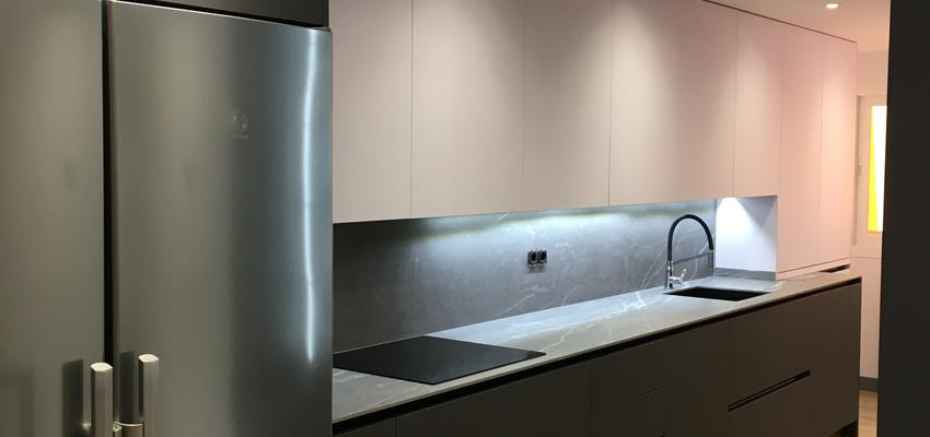 diseñado por Reyser Proyectos Integrales, S.L. | Reformista, constructor 