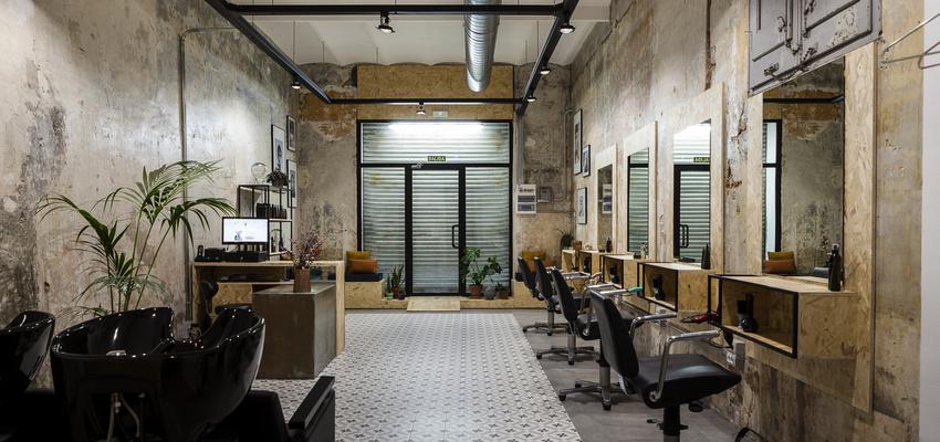 Salón de belleza Estilo vanguardista Color gris, negro, bronce  diseñado por Triangle Deco coaching | Interiorista 