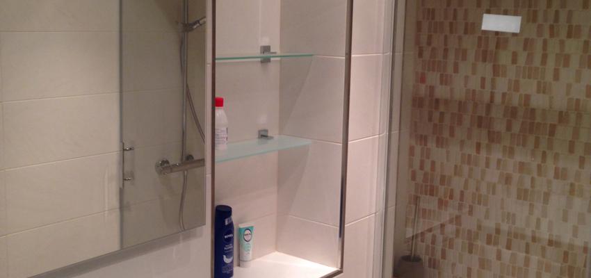 Baño Estilo contemporaneo Color beige, blanco, gris  diseñado por Llorenç Jimenez Torres | Arquitecto Técnico 