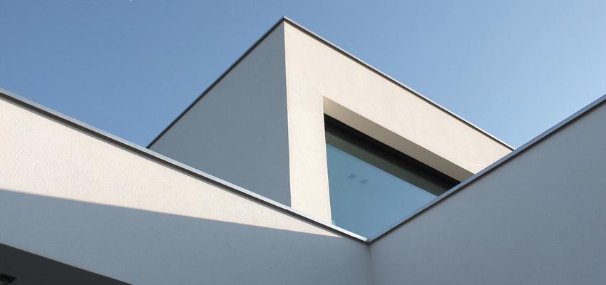 Exterior style contemporaneo color azul oscuro, blanco  diseñado por Paulo Lucas | Arquitecto 