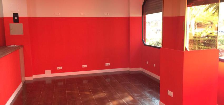 Tienda Estilo moderno Color rojo, rosa, blanco  diseñado por construimos tu casa sl. | Gremio | Copyright contruimos tu casa sl