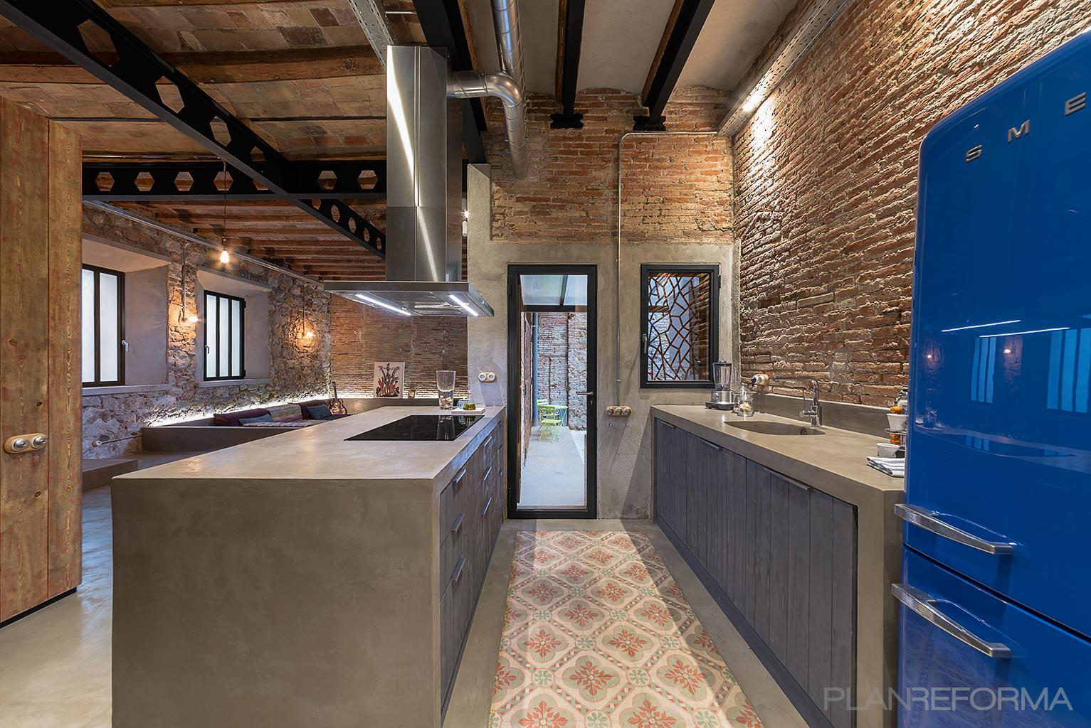 Cocina Estilo contemporaneo Color azul, azul oscuro, marron, gris  diseñado por Natxo | Gremio | Copyright Permiso del propietario