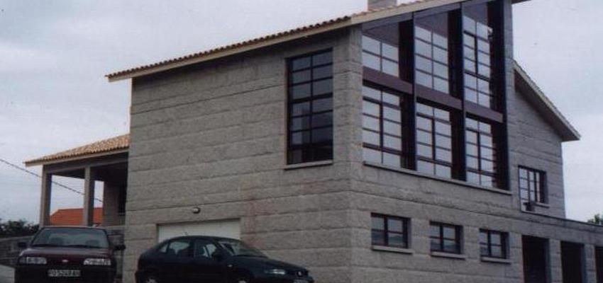 Terraza, Exterior style contemporaneo color marron, gris, negro  diseñado por Carlos Trabazo Molins | Arquitecto 