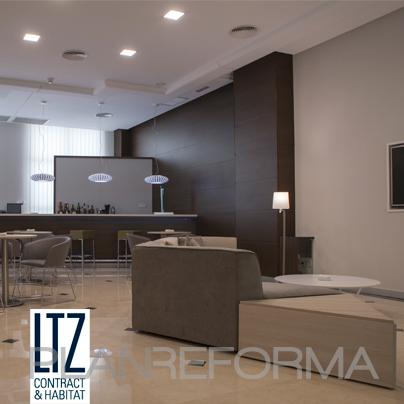 Cafeteria, Bar, Hotel style moderno color beige, marron, beige  diseñado por InteriorismoLTZ | Interiorista | Copyright Es propio