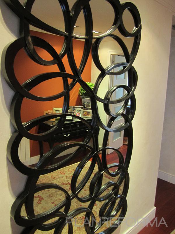 Recibidor, Pasillo style contemporaneo color marron, ocre, negro  diseñado por CELCA CONSTRUCCIONES | Gremio | Copyright Esta imagen es propiedad de CELCA S.L.