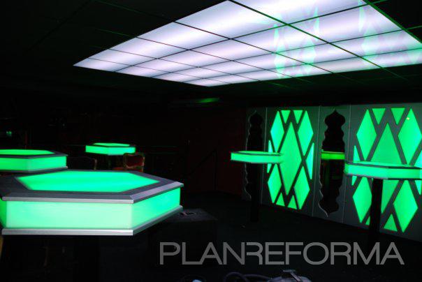 Bar Estilo moderno Color verde  diseñado por Sandro Faticone | Arquitecto 