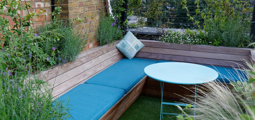 Terraza, Patio, Jardin Estilo moderno Color verde, verde, azul cielo  diseñado por JoanMa Roig | Paisajista | Copyright Terraza diseñada por JoanMa Roig y Sara Jane Rothwell (LGD) en Pimlico, Londres.