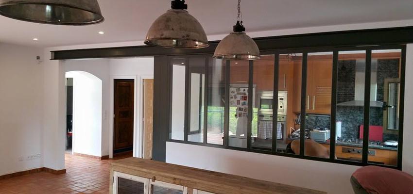 Comedor Estilo rustico Color ocre, blanco, negro  diseñado por construccions i reformes caryor sl | Gremio | Copyright caryor sl