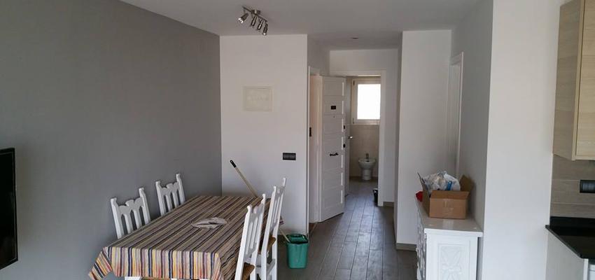 Comedor Estilo moderno Color amarillo  diseñado por construccions i reformes caryor sl | Gremio | Copyright caryor sl