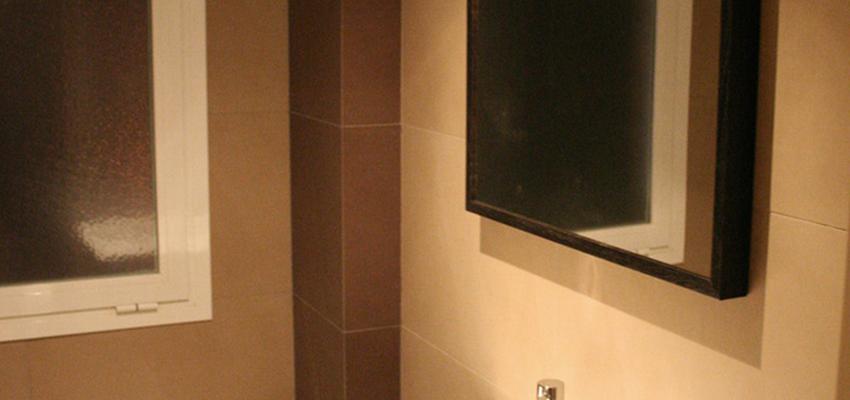 Baño, Tocador style contemporaneo color marron, marron, blanco  diseñado por JESUS ARRANZ SANTAMARIA | Arquitecto 