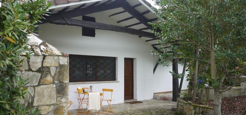 Terraza, Porche, Exterior style rustico color amarillo  diseñado por Dos en la Maceta. | Arquitecto 