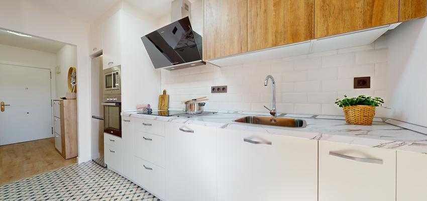 Cocina Estilo moderno Color blanco, gris, bronce  diseñado por AGR GROUP | Reformista, constructor 