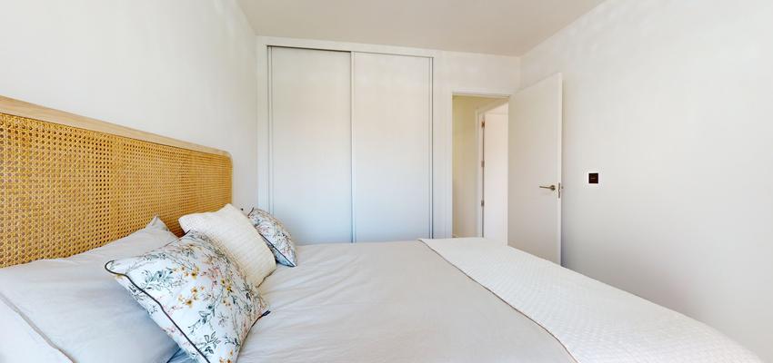 Dormitorio Estilo contemporaneo Color beige  diseñado por AGR GROUP | Reformista, constructor 