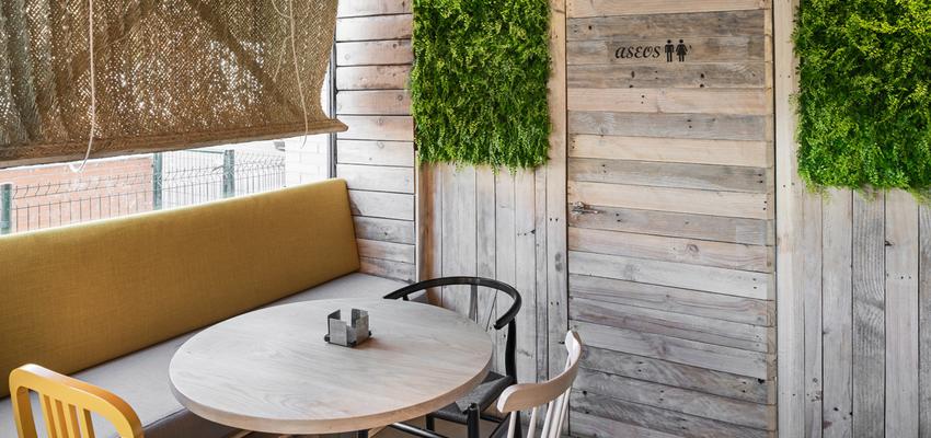 Restaurante, Cafeteria, Bar Estilo rustico Color marron, negro, dorado  diseñado por AIMA Estudio - Ana L. Padilla | Arquitecto | Copyright Aima Estudio