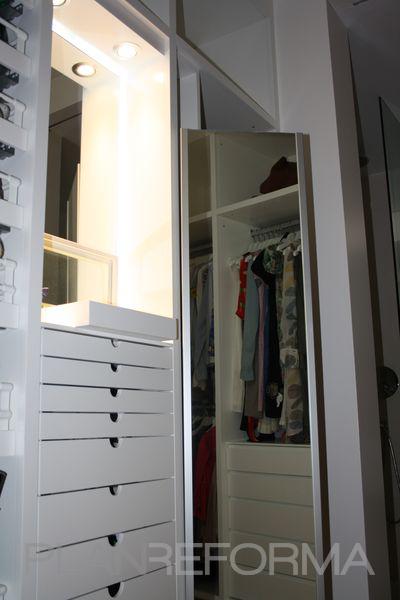 Vestidor style moderno color blanco, plateado  diseñado por Mudeyba | Gremio 