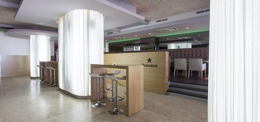 Restaurante style moderno color marron  diseñado por Mudeyba | Gremio | Copyright Conca y Marzal