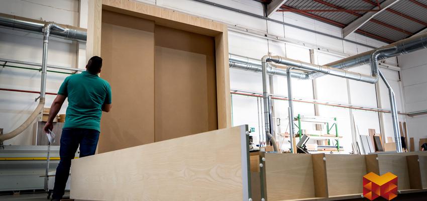 Dormitorio Estilo moderno Color marron, marron, beige  diseñado por Muebles Las Palmas Gran Canaria | Gremio | Copyright Muebles Las Palmas