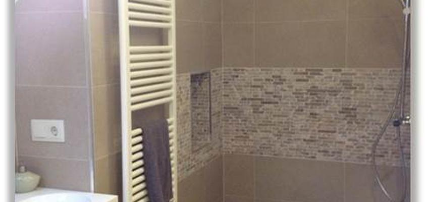 Baño style contemporaneo color beige, beige, marron  diseñado por VIBARTEC OFICINA TÉCNICA, S.L.P. | Arquitecto Técnico 