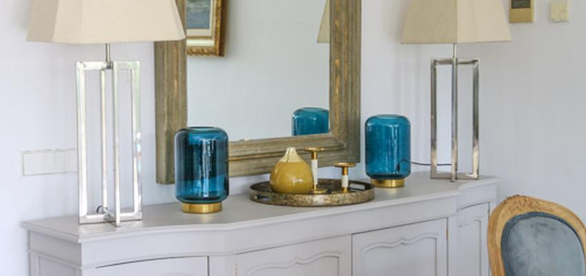 Comedor Estilo clasico Color amarillo, azul oscuro, gris  diseñado por The Numen Studio | Interiorista | Copyright The Numen Studio