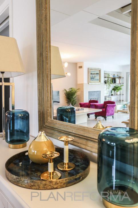 Comedor Estilo clasico Color amarillo, azul, rosa