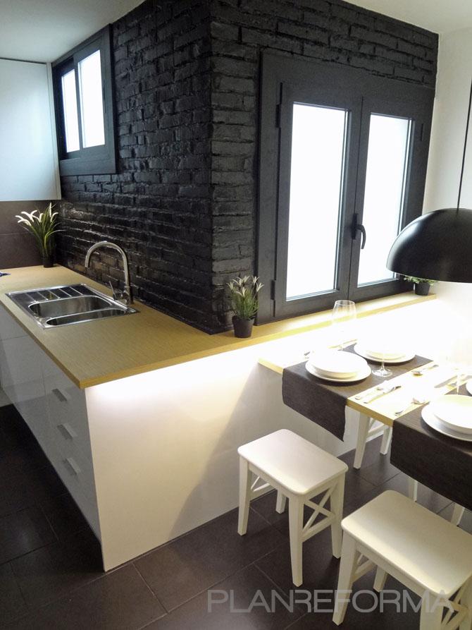 Cocina Estilo moderno Color marron, blanco, negro  diseñado por davidMUSER Interiorismo | Reformas | Ingeniero 