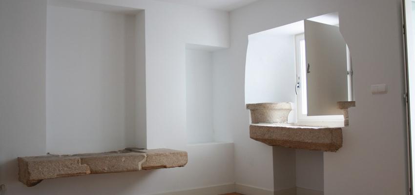 Salon Estilo contemporaneo Color marron, gris, plateado  diseñado por LopezyNoya | Arquitecto | Copyright LpoezyNoya