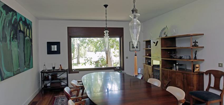 Comedor style vintage color beige, marron, blanco  diseñado por paco diaz rod | Arquitecto | Copyright Fotografía de Sofía Menéndez