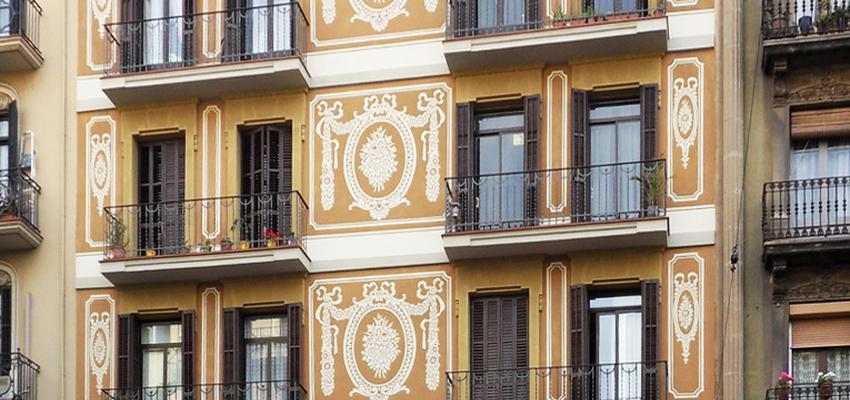 Balcon, Exterior Estilo clasico Color ocre, beige, marron, blanco  diseñado por Dosgeuvearquitectura s.l.p. | Arquitecto 