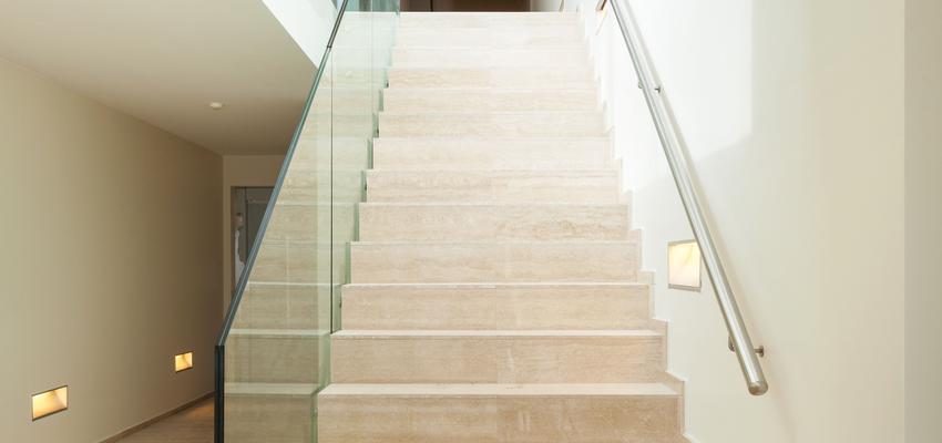 Vestibulo, Escalera Estilo contemporaneo Color verde  diseñado por Graico Piedras y Porcelánicos | Arquitecto Técnico | Copyright Graico Piedras y Porcelánicos