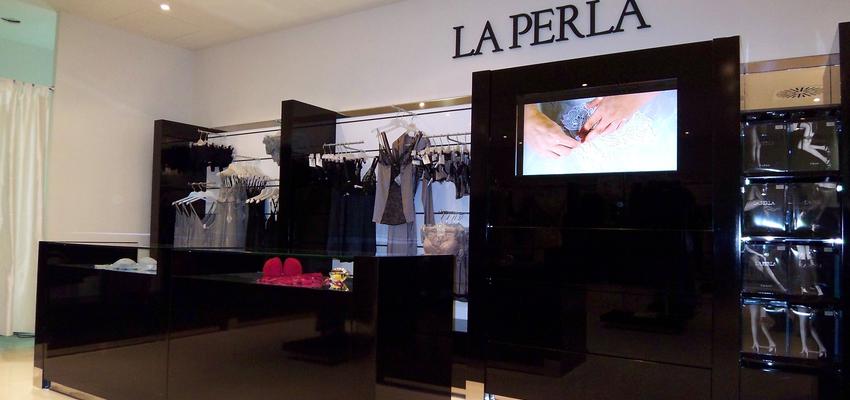 Vestidor, Tocador, Tienda Estilo vanguardista Color rosa, negro, plateado  diseñado por BCN LLAR | Gremio | Copyright si
