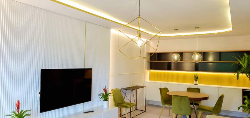 Comedor, Salon Estilo contemporaneo Color amarillo, verde, dorado  diseñado por Traber Obras | Interiorista 