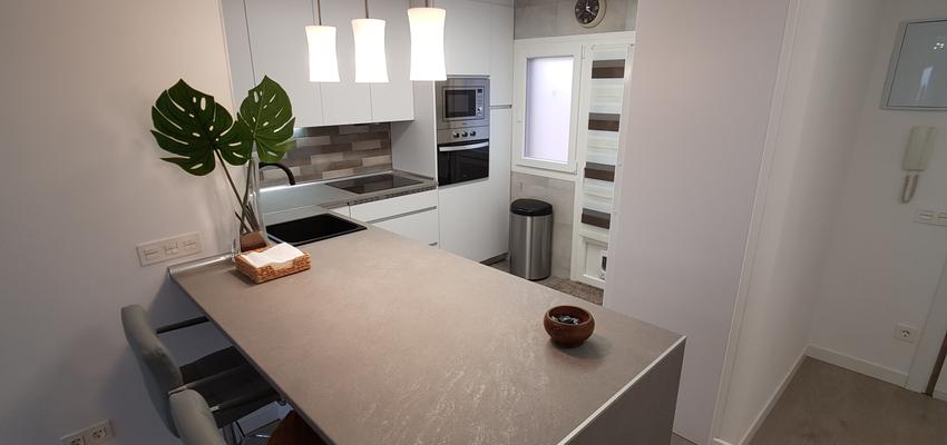 Cocina Estilo moderno Color marron  diseñado por Traber Obras | Gremio 