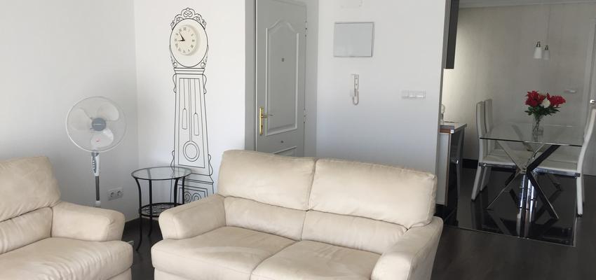 Salon Estilo moderno Color amarillo  diseñado por Cornel Ionita | Gremio 