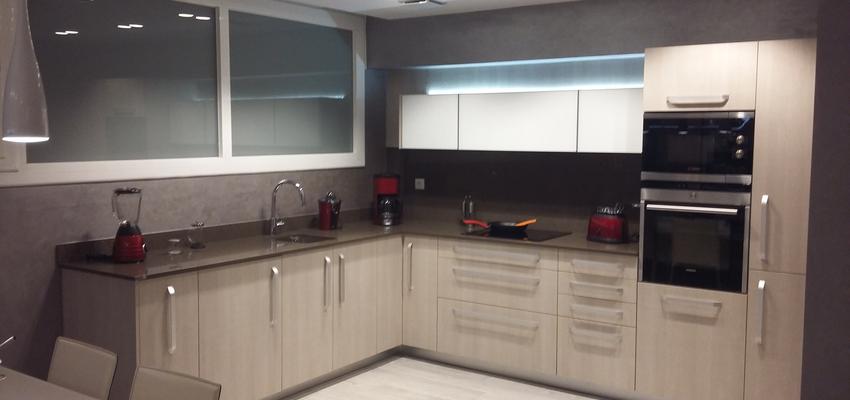 Cocina Estilo contemporaneo Color marron  diseñado por Edu Pous Grebol | Gremio 