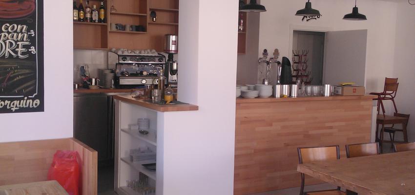 Bar Estilo moderno Color azul cielo  diseñado por Reformas Solum | Gremio | Copyright Si