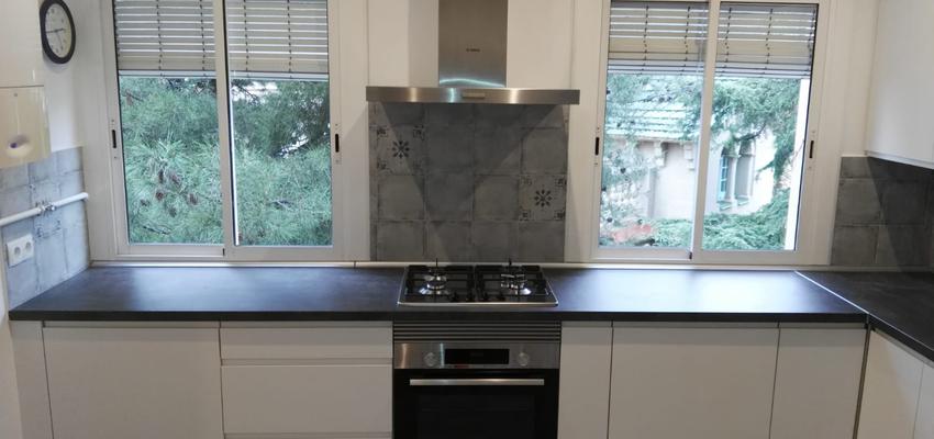 Cocina Estilo moderno Color verde  diseñado por RL Instaref | Gremio | Copyright RL Instaref