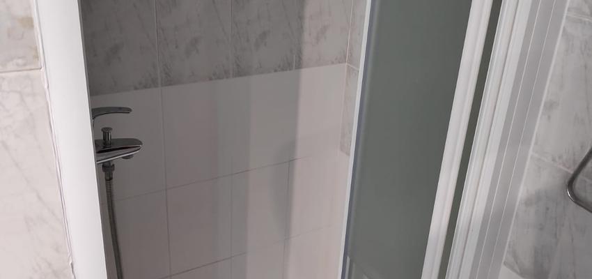 Baño Estilo moderno Color verde, gris  diseñado por RL Instaref | Gremio | Copyright RL Instaref