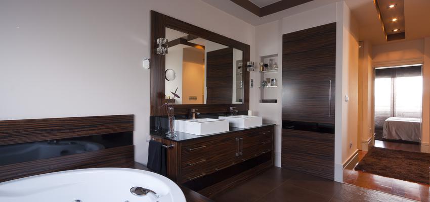 Baño Estilo contemporaneo Color marron, blanco  diseñado por RAQUEL CHAMORRO | Interiorista | Copyright RCH