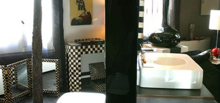 Baño Estilo contemporaneo Color beige, blanco, negro  diseñado por RAQUEL CHAMORRO | Interiorista | Copyright RCH