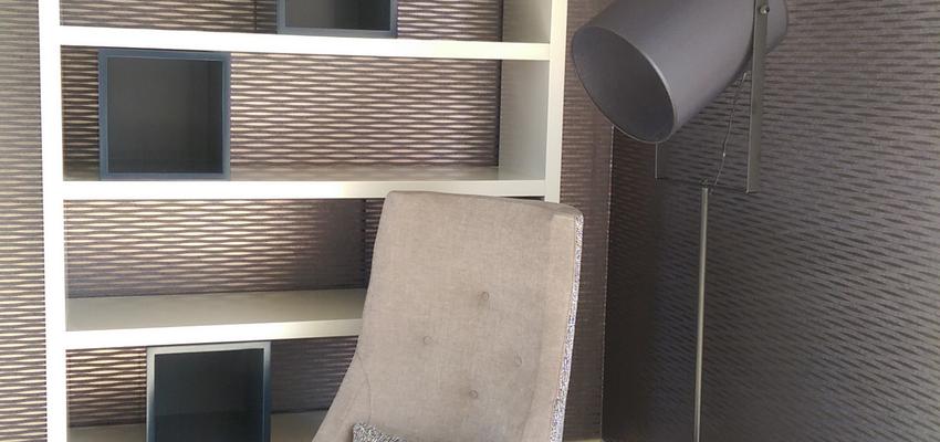 Sala de la TV Estilo contemporaneo Color azul oscuro, beige, gris  diseñado por RAQUEL CHAMORRO | Interiorista | Copyright RCH