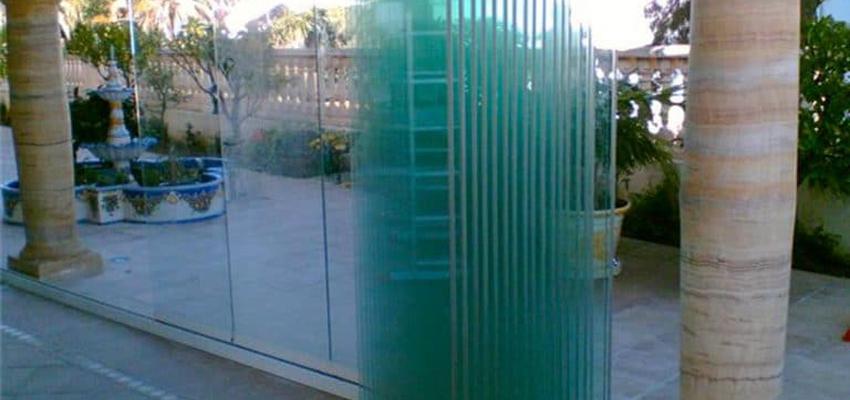 Exterior Estilo moderno Color naranja  diseñado por Elitglass | Interiorista | Copyright Soy el propietario