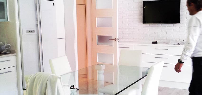 Comedor, Cocina style contemporaneo color marron, blanco, gris  diseñado por Carmen Fernandez Dorado |  Interiorismo y dirección de obras | Interiorista 