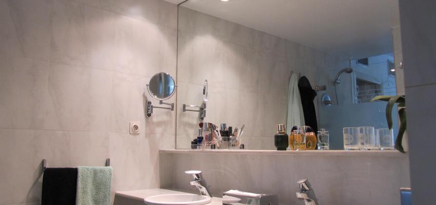 Baño style contemporaneo color blanco, gris, plateado  diseñado por Élite Seis | Arquitecto 