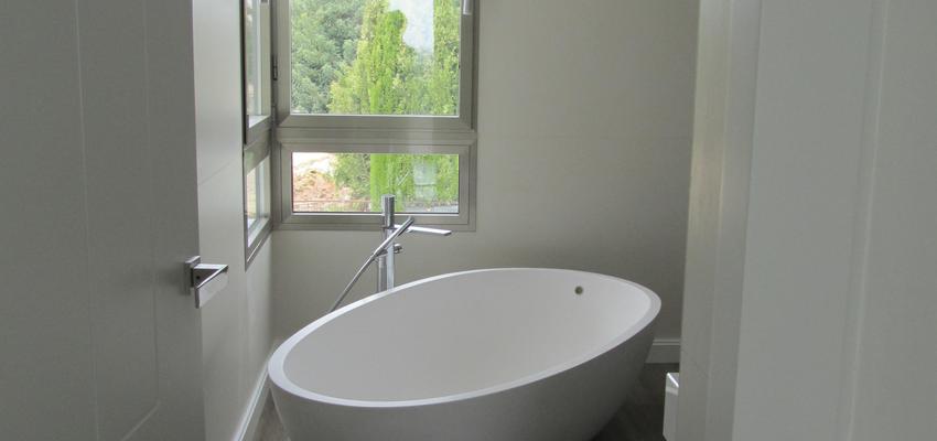 Baño style contemporaneo color blanco, gris  diseñado por Élite Seis | Arquitecto | Copyright La imagen es de mi propiedad