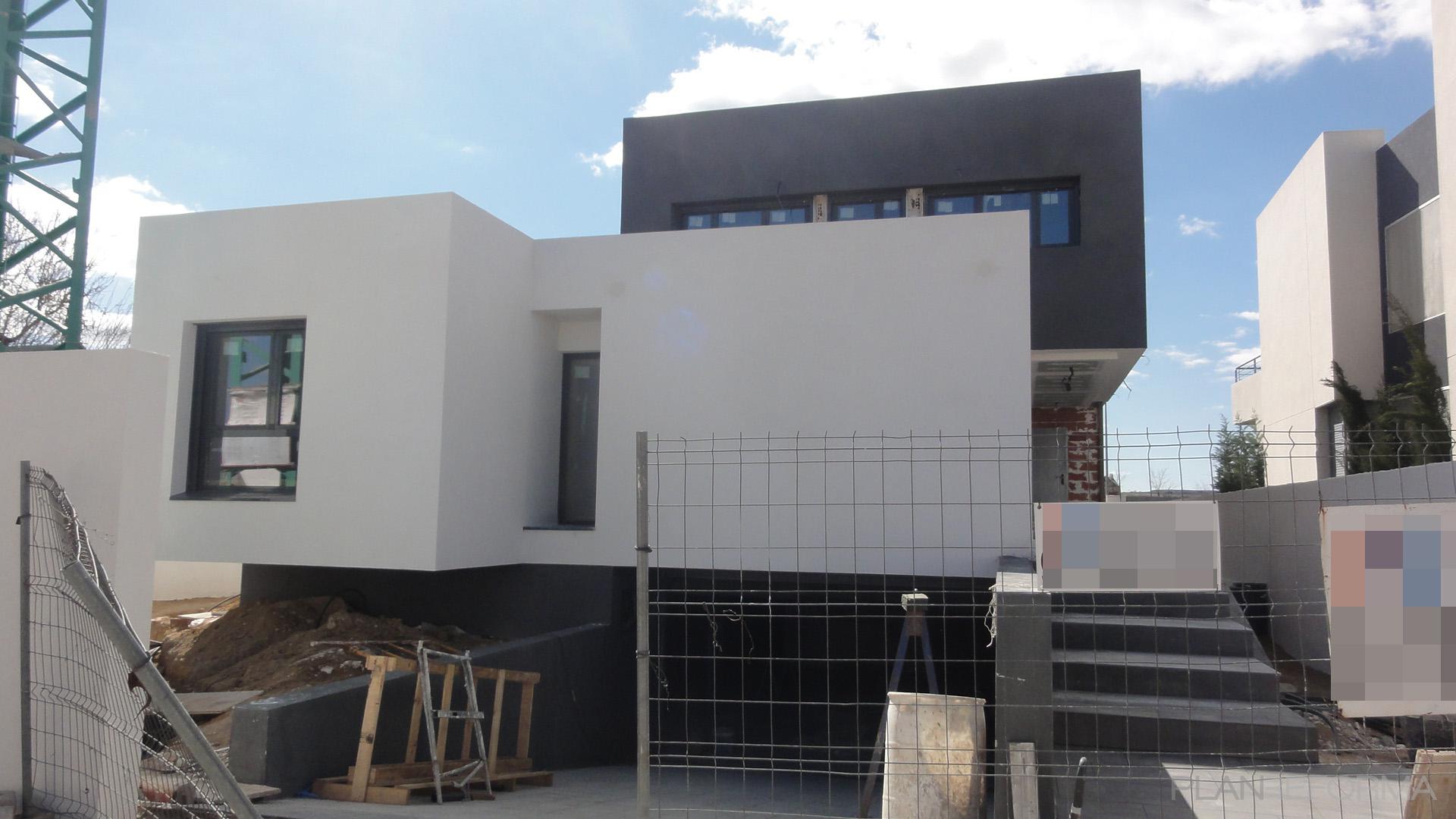 Exterior style contemporaneo color blanco, gris, gris, negro  diseñado por A+FC_arquitectura | Arquitecto 